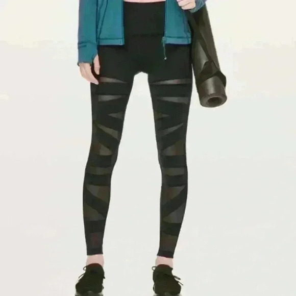 Lululemon Wunder Under Pant (Hi-Rise) *Tech Mesh 28"
Black - Picture 10 of 12